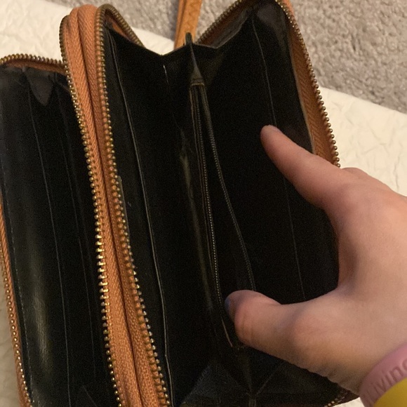 Tan/Brown 2 Zipper Pocket Wallet - Picture 5 of 7